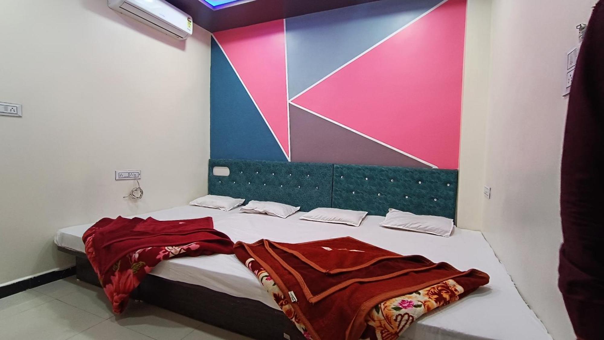 Hardik Palace Ujjain Eksteriør bilde